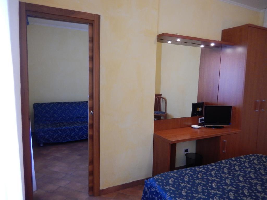 Albergo Dei Leoni Monterotondo (Lazio) Exterior foto